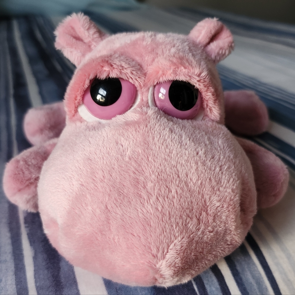 Russ Berrie Lil Peepers Pink Hippo